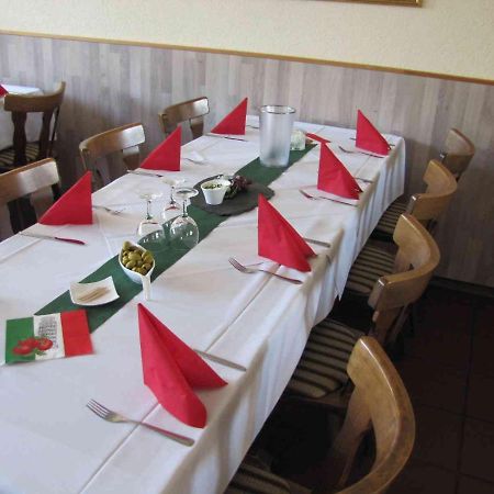 "Unter Den Kastanien" Hotel Speicher Luaran gambar